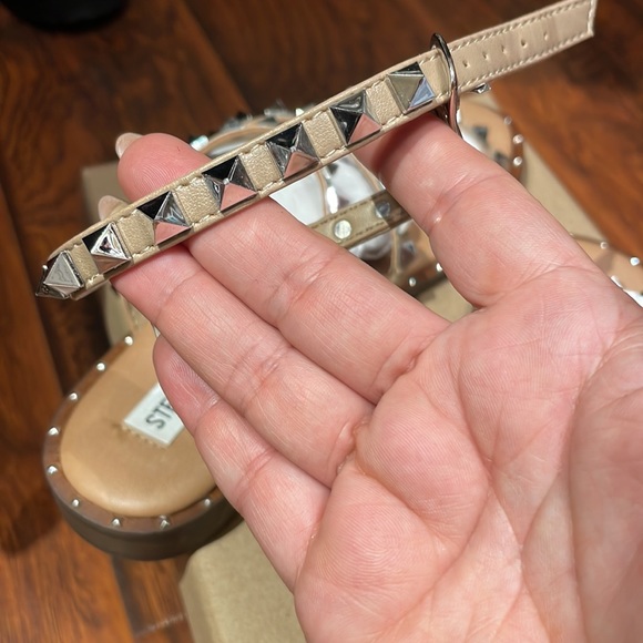 Steve Madden Sandals. - Picture 6 of 8